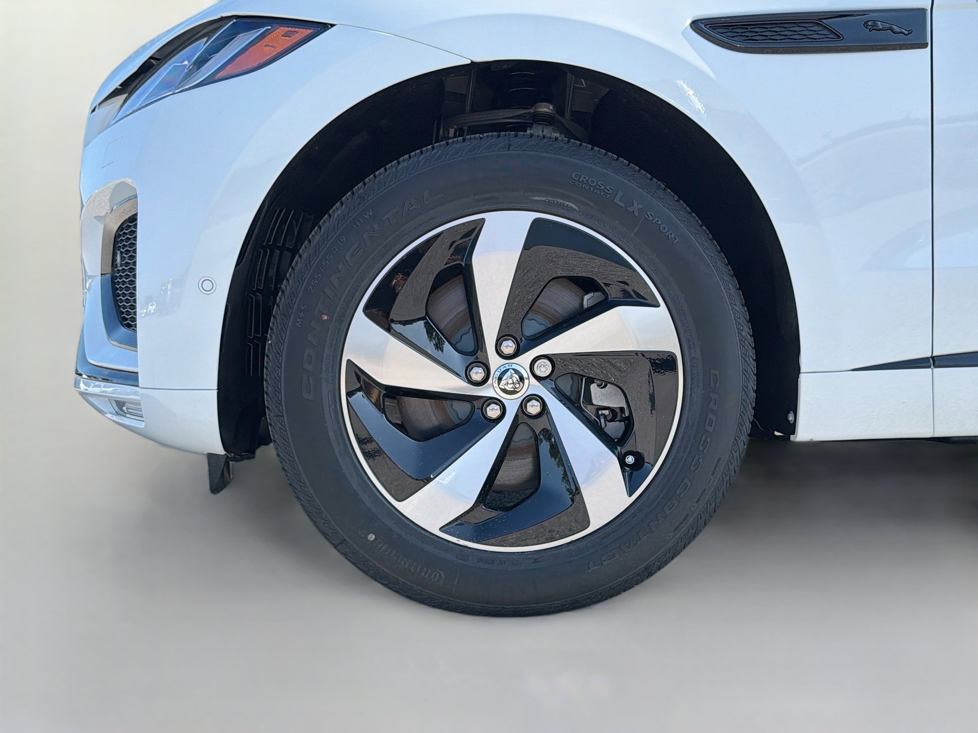 New 2026 Jaguar F-PACE R-Dynamic S AWD/4WD image 42