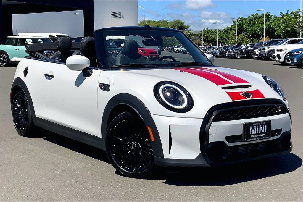 Used 2023 MINI Cooper S FWD image 1