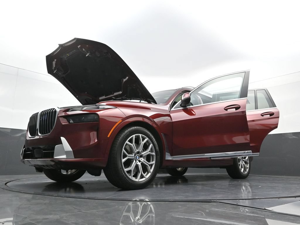 Used 2026 BMW X7 xDrive40i AWD/4WD image 42