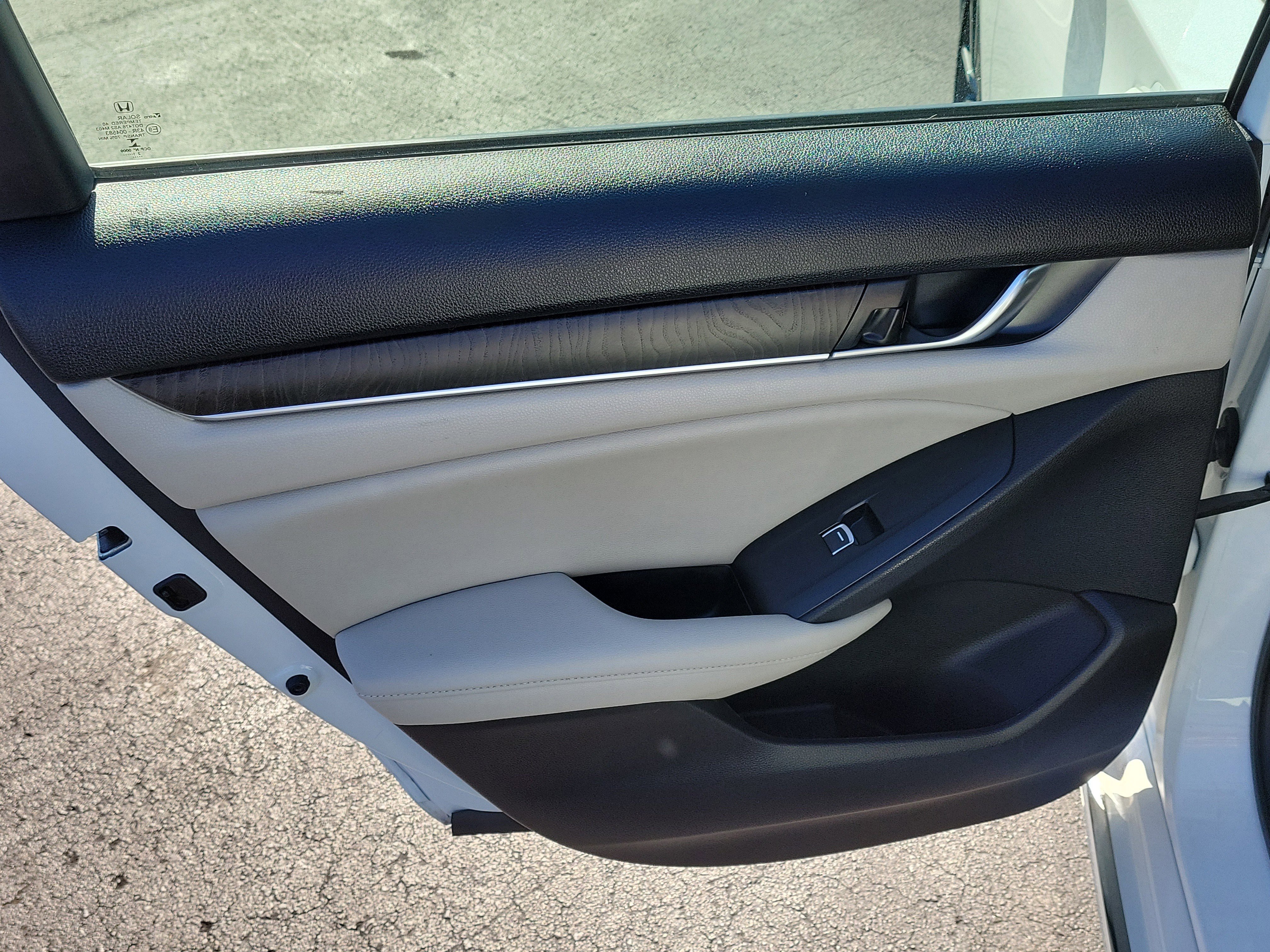 Used 2021 Honda Accord EX-L image 8