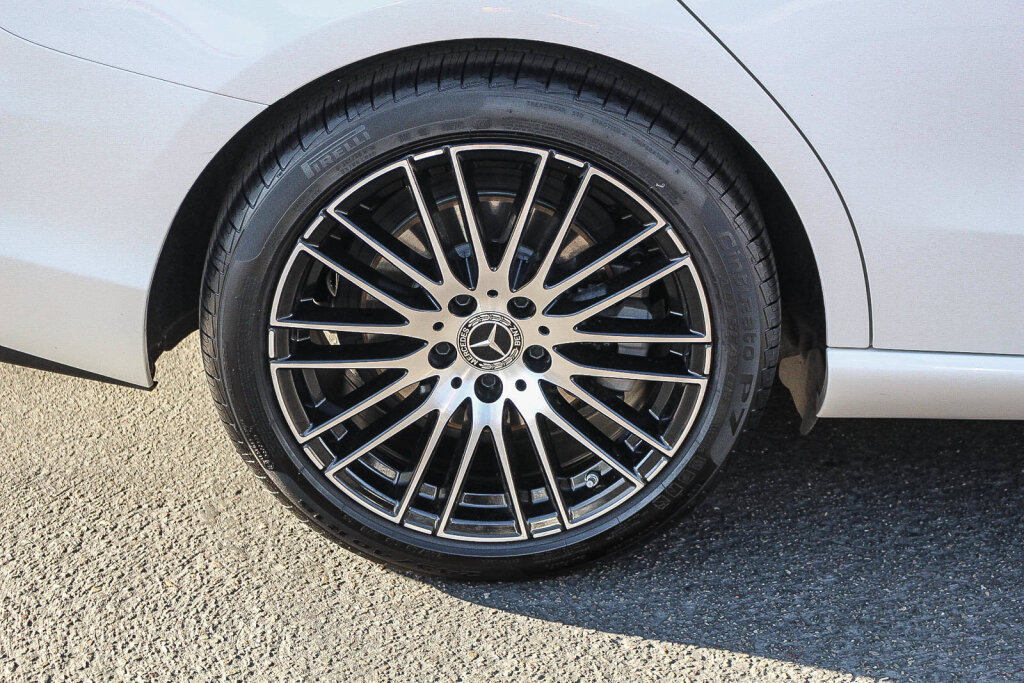 Used 2025 Mercedes-Benz C 300 4MATIC Sedan image 29