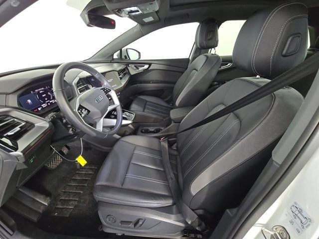 Used 2023 Audi Q4 e-tron Premium Plus w/ Premium Plus AWD/4WD image 5