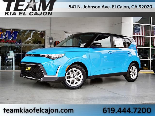 Certified 2023 Kia Soul S FWD image 2