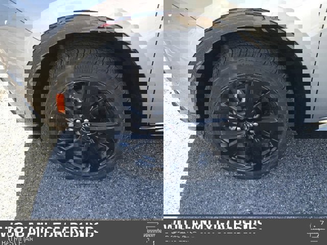 New 2025 Buick Envision Sport Touring image 11