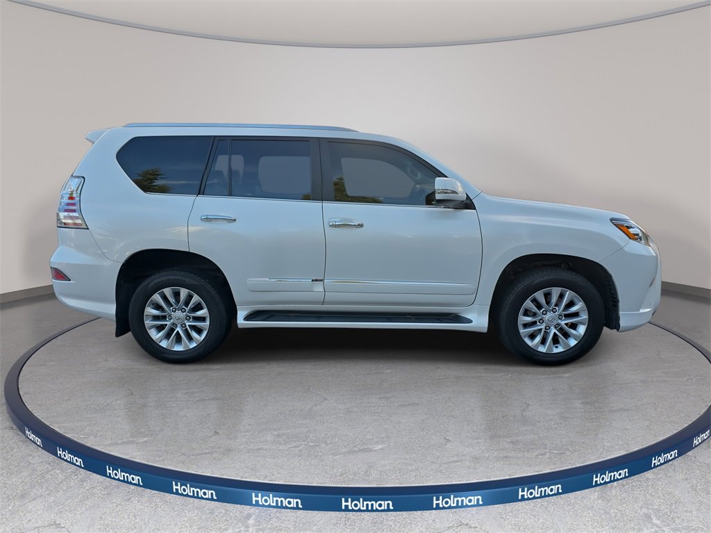 Used 2015 Lexus GX 460 image 4