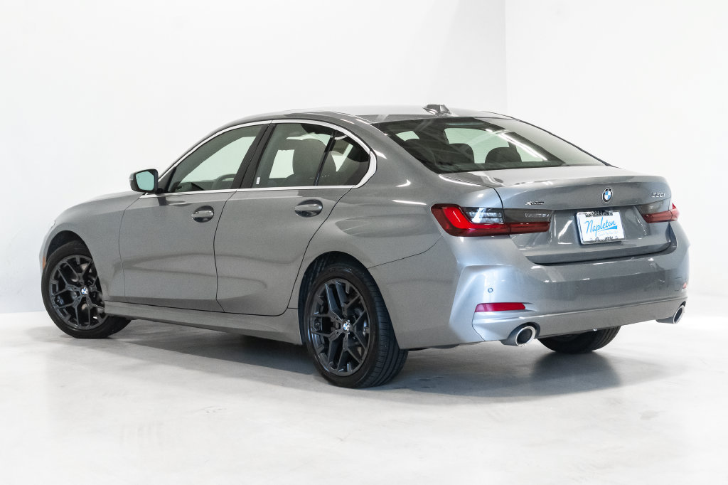 Used 2026 BMW 330i xDrive Sedan AWD/4WD image 27