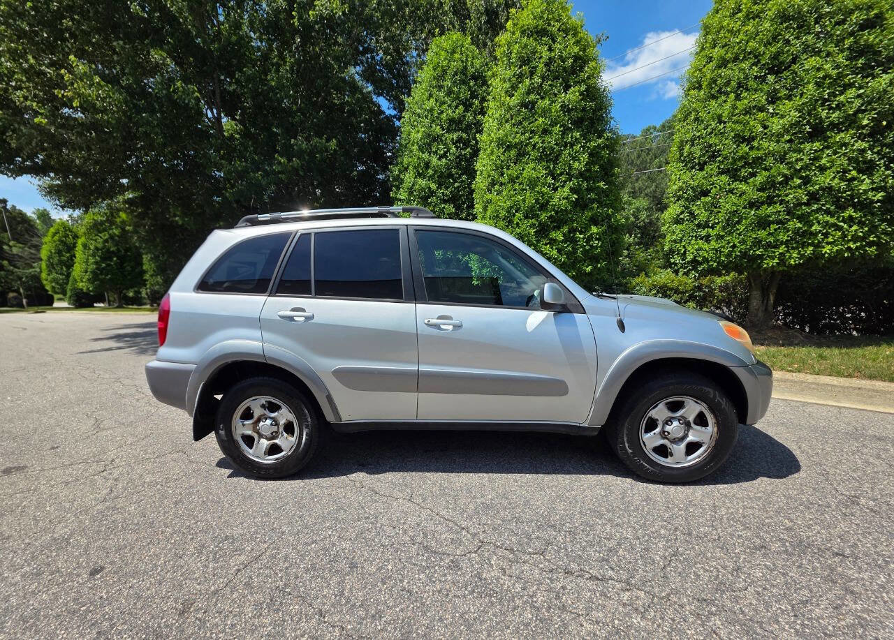 Used 2005 Toyota RAV4 4WD image 6