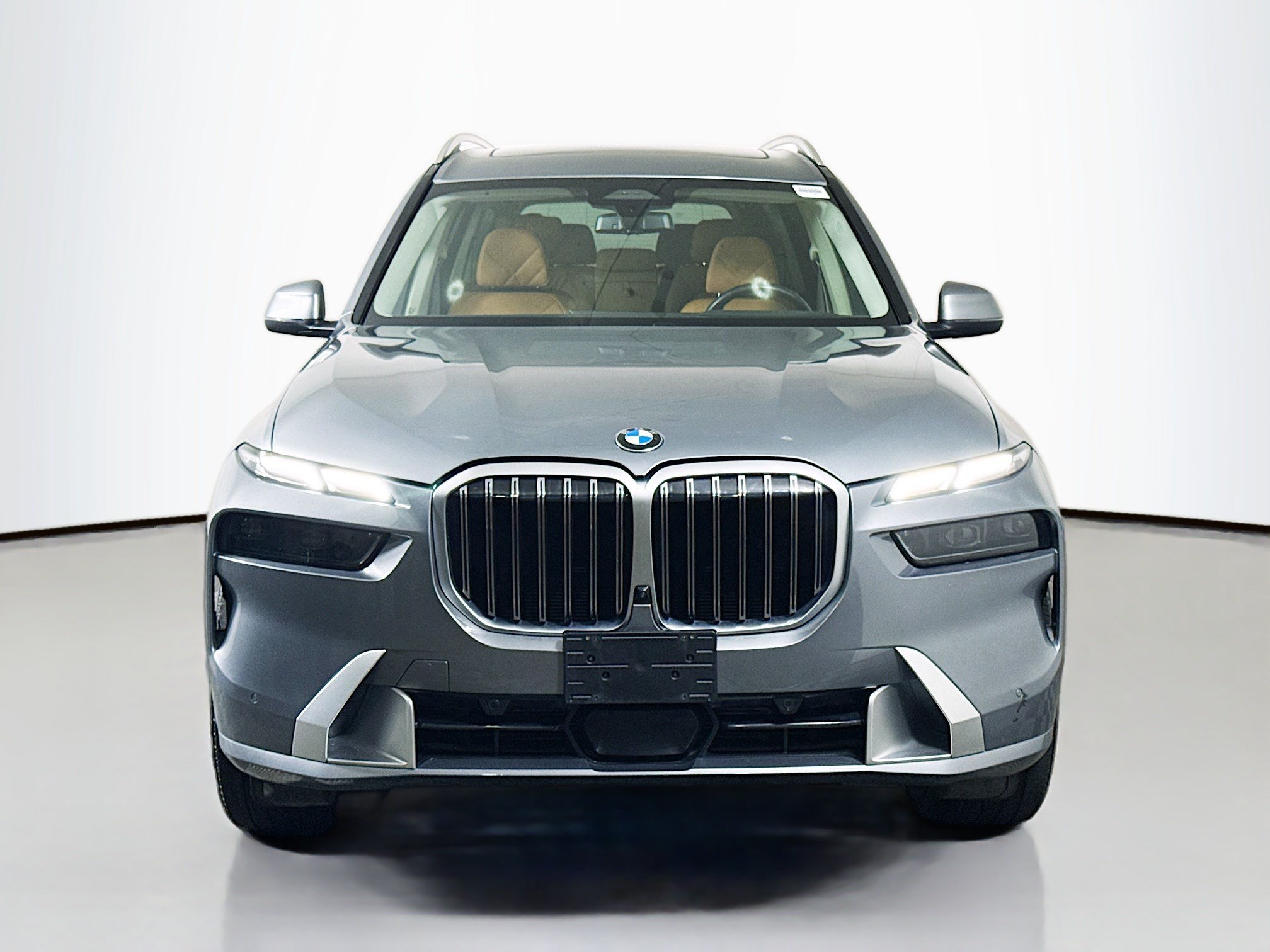 Used 2025 BMW X7 xDrive40i AWD/4WD image 2