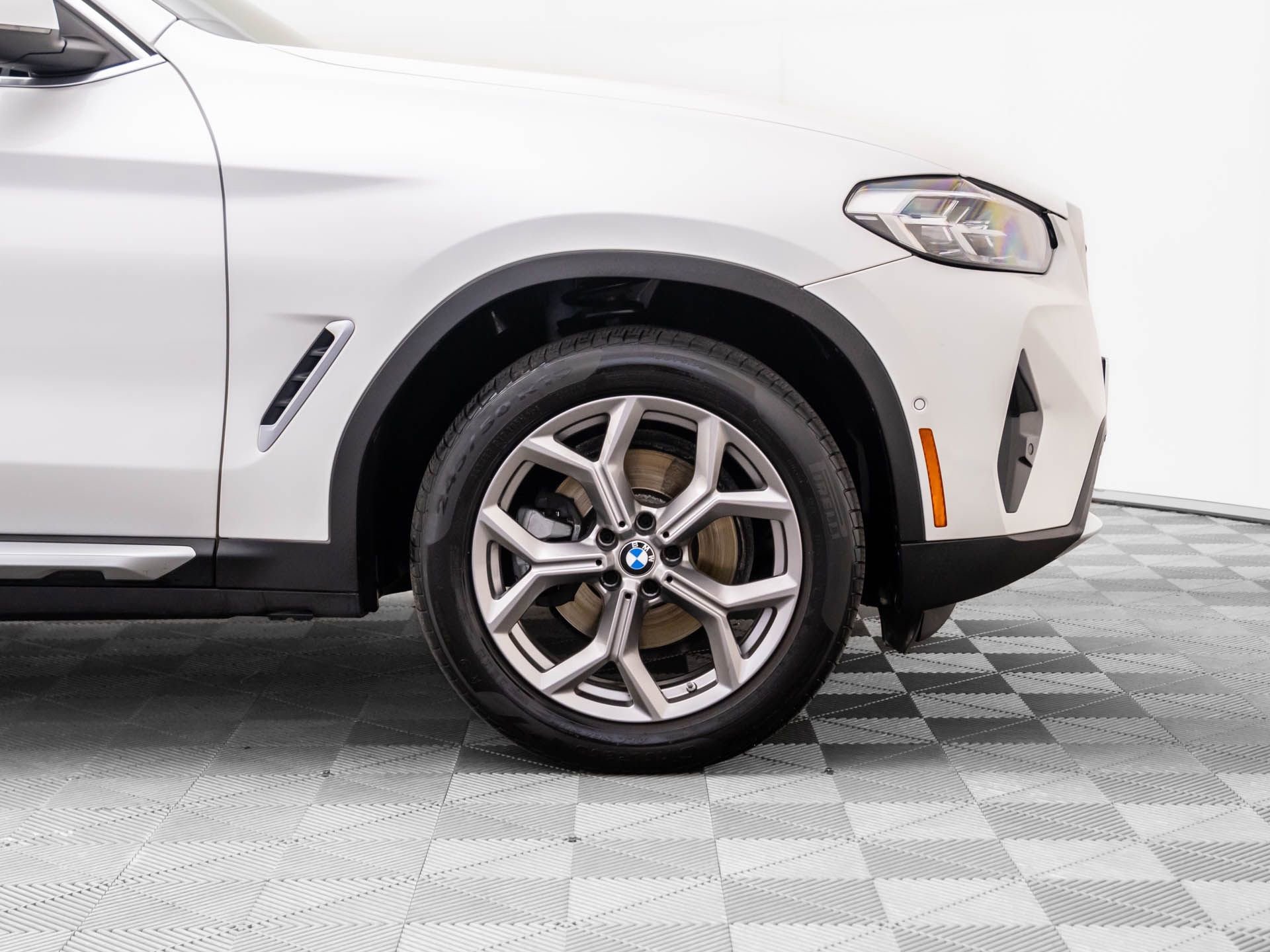 Used 2022 BMW X4 xDrive30i w/ Premium Package image 36