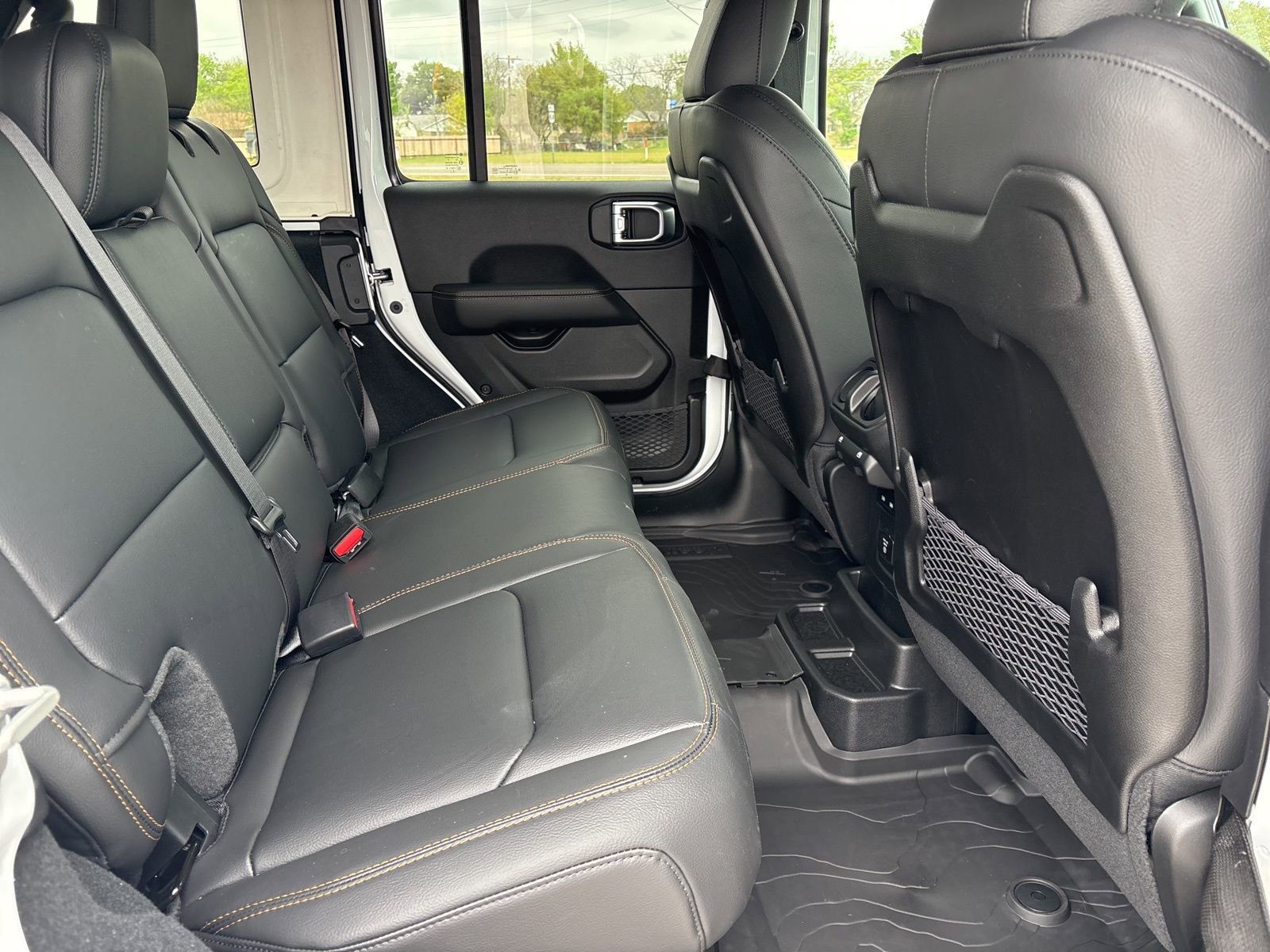 New 2026 Jeep Wrangler Unlimited Sahara AWD/4WD image 17