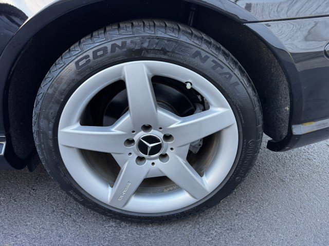 Used 2005 Mercedes-Benz CLK 500 Coupe image 36