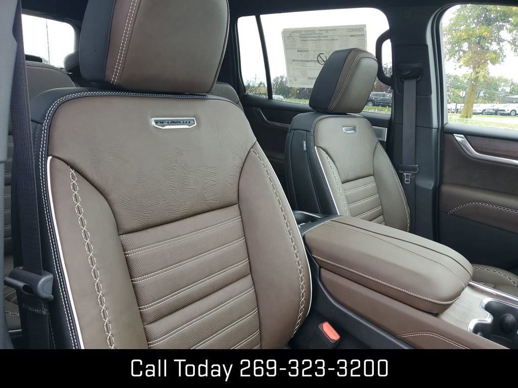 New 2026 GMC Acadia Denali Ultimate w/ LPO, Floor Liner Package image 32