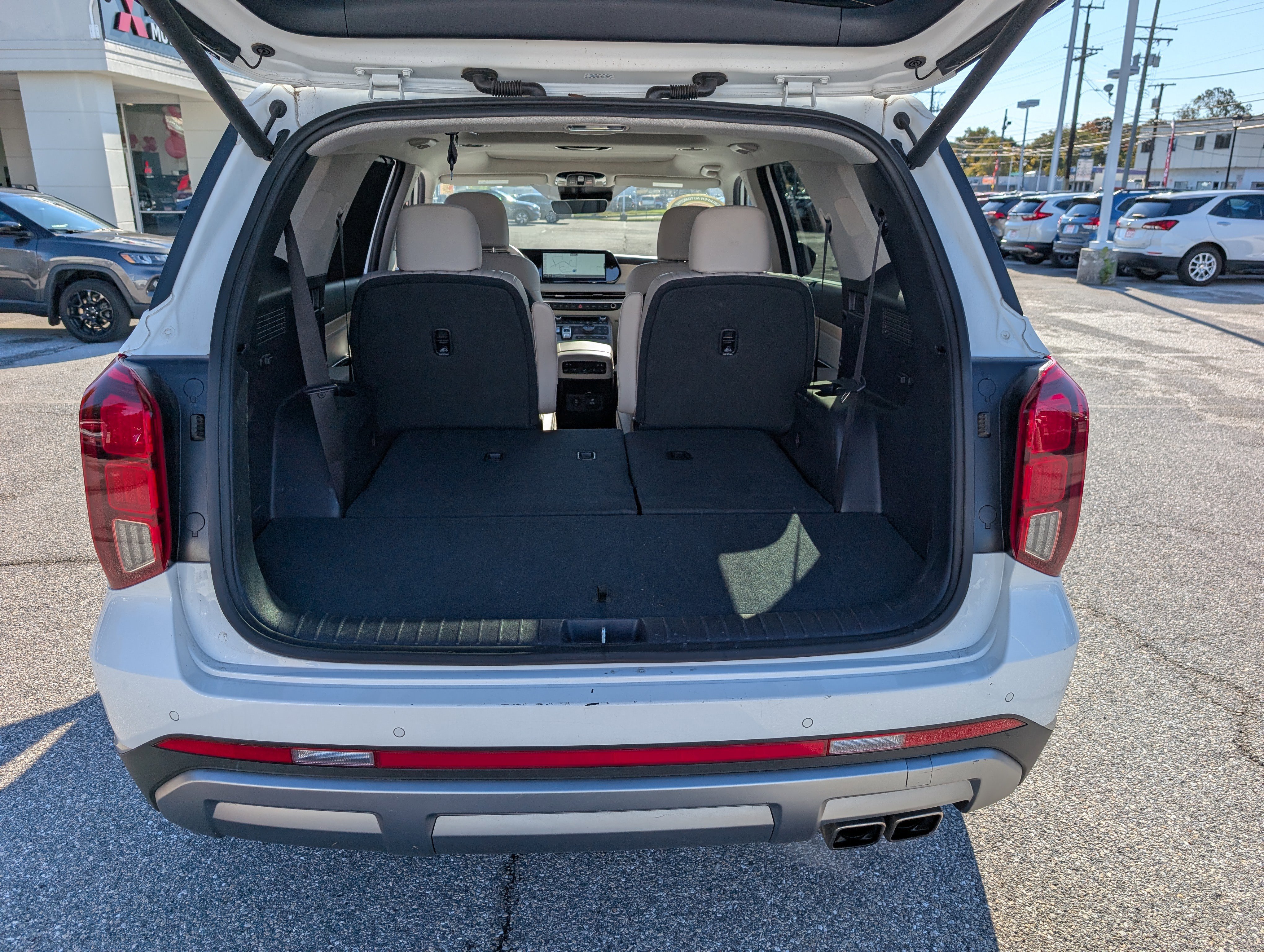 Used 2024 Hyundai Palisade Limited image 13