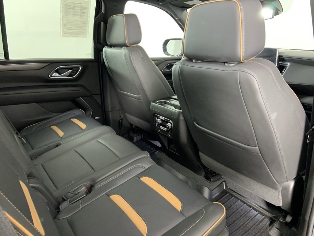 Used 2024 GMC Yukon AT4 w/ Technology Package image 32