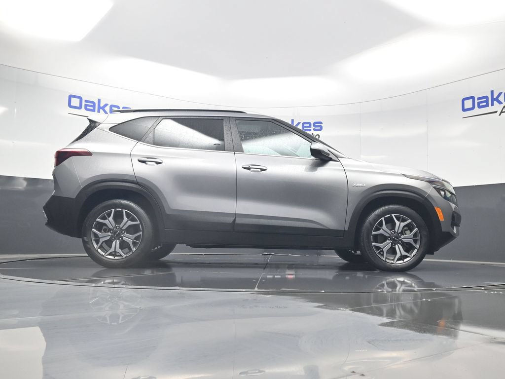Certified 2022 Kia Seltos EX AWD/4WD image 45