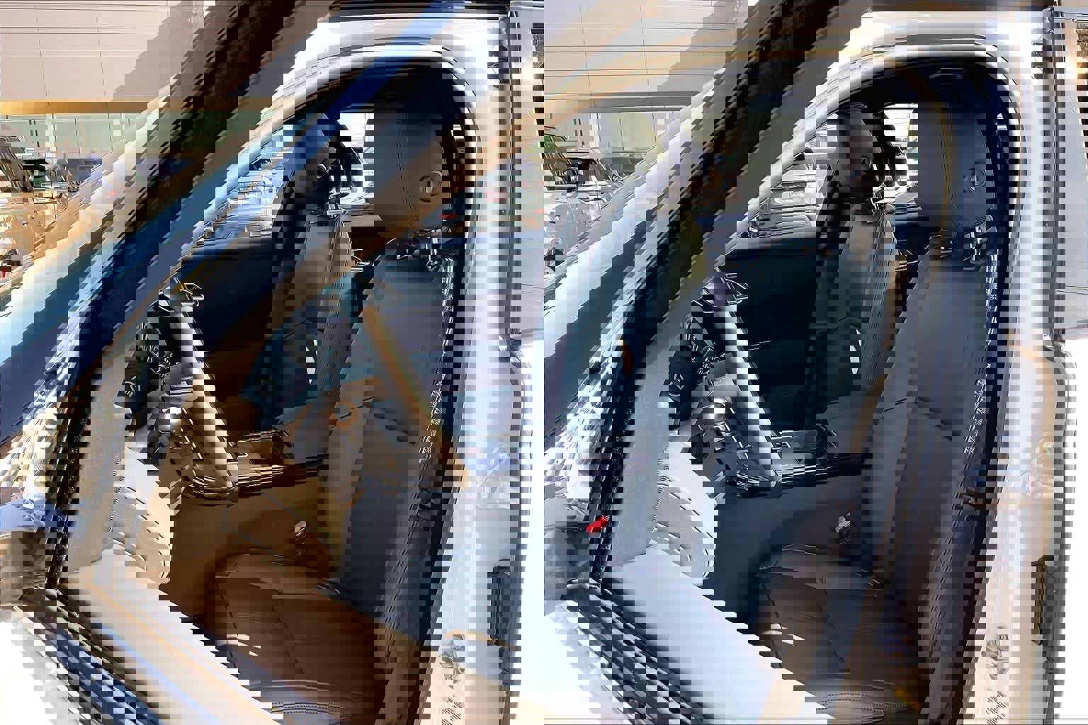 New 2026 Land Rover Range Rover Velar Dynamic SE image 11