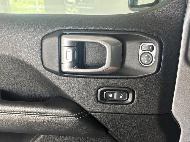Used 2021 Jeep Wrangler Unlimited Sahara w/ LED Lighting Group AWD/4WD image 13