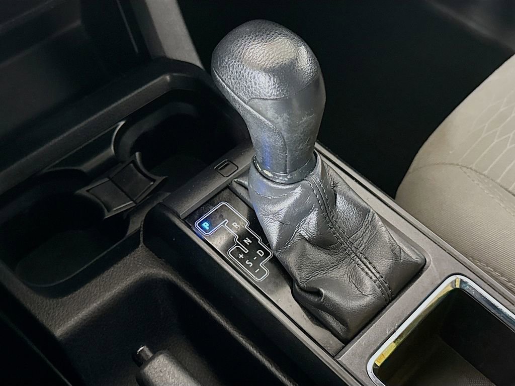 Used 2017 Toyota Tacoma SR RWD image 16