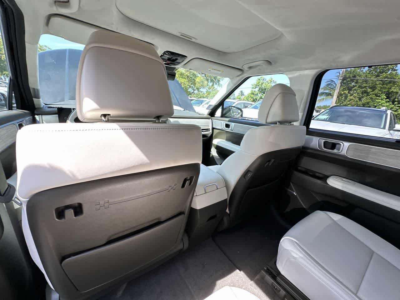 New 2025 Hyundai Santa Fe Calligraphy FWD image 23