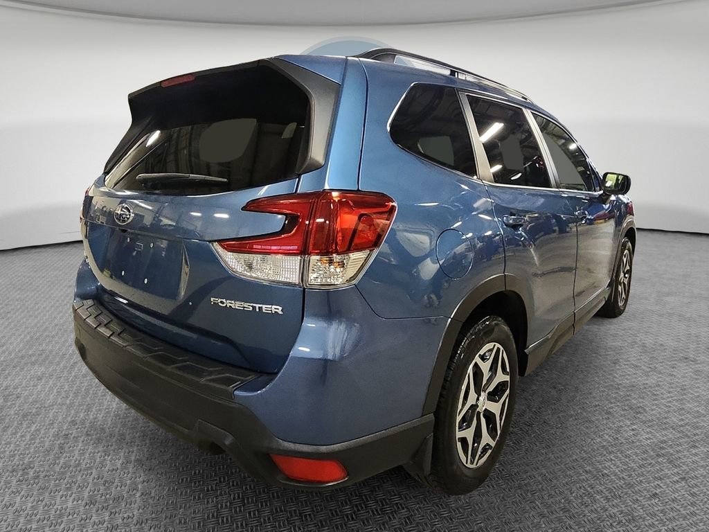 Used 2019 Subaru Forester Premium AWD/4WD image 4