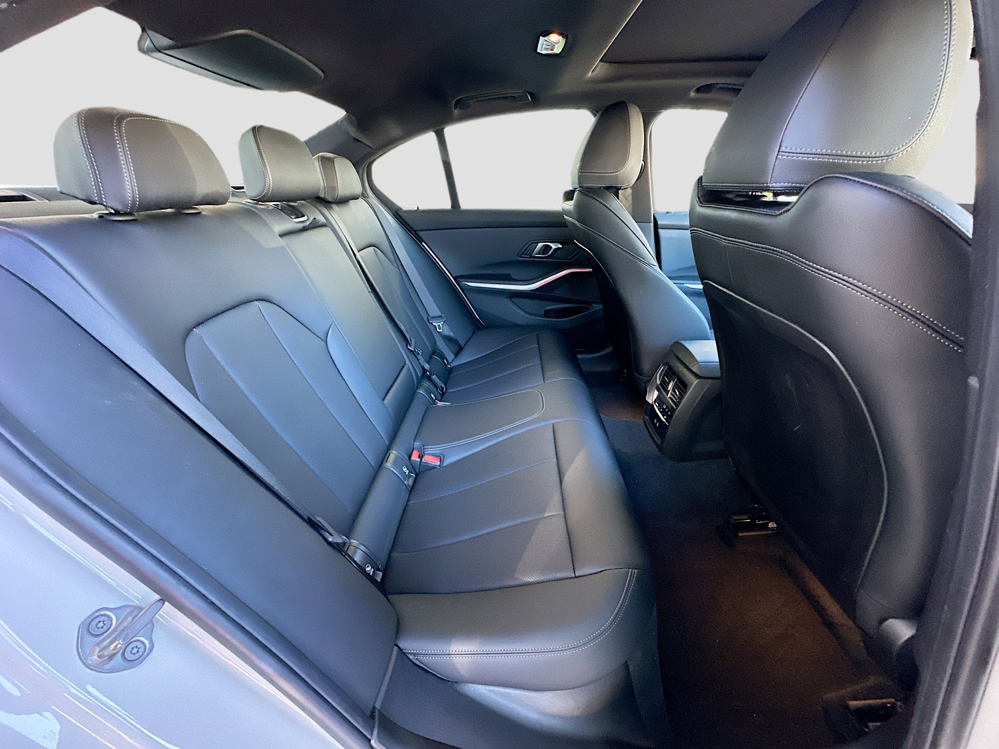 Certified 2024 BMW 330i Sedan w/ Convenience Package image 28