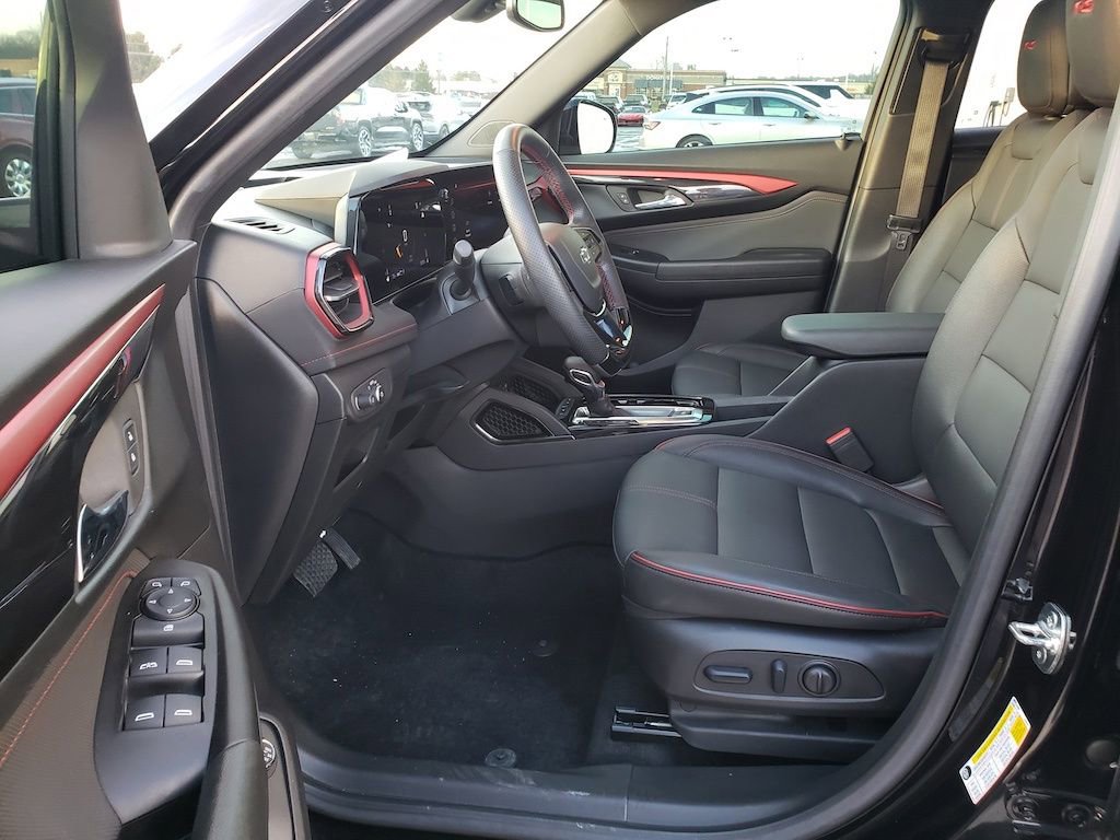 Used 2024 Chevrolet TrailBlazer RS w/ Convenience Package image 12