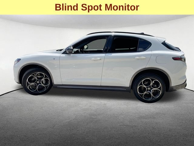 Used 2024 Alfa Romeo Stelvio Ti w/ Active Assist Plus Package AWD/4WD image 6