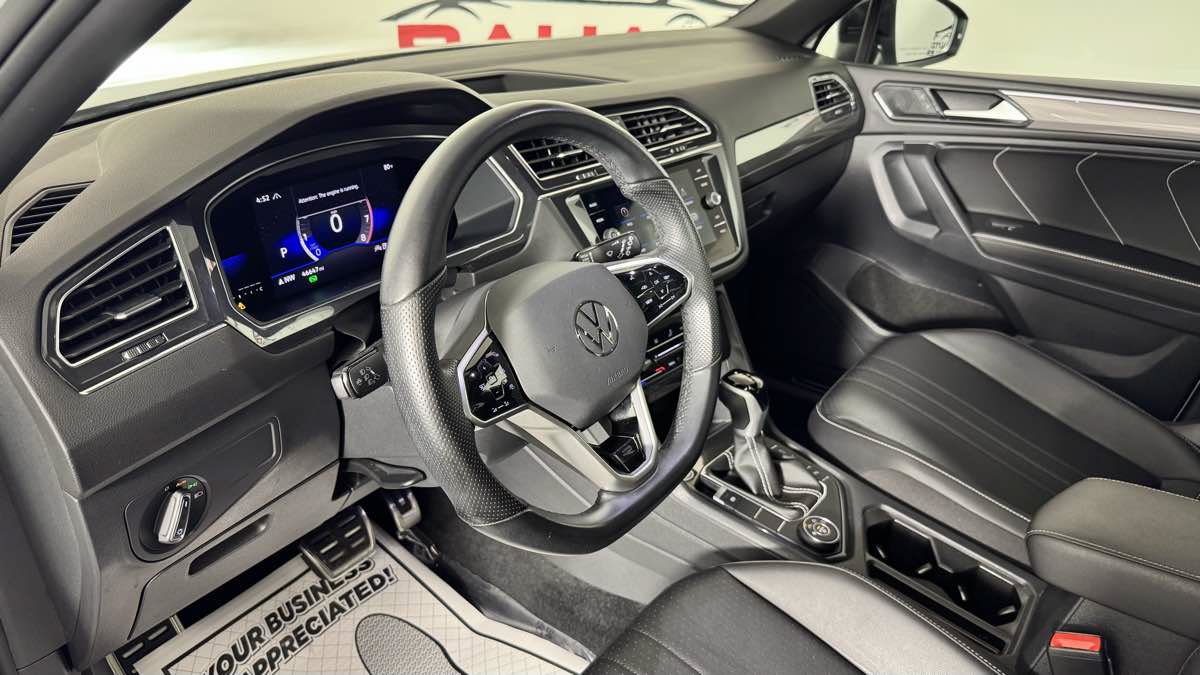 Used 2023 Volkswagen Tiguan SE R-Line AWD/4WD image 13