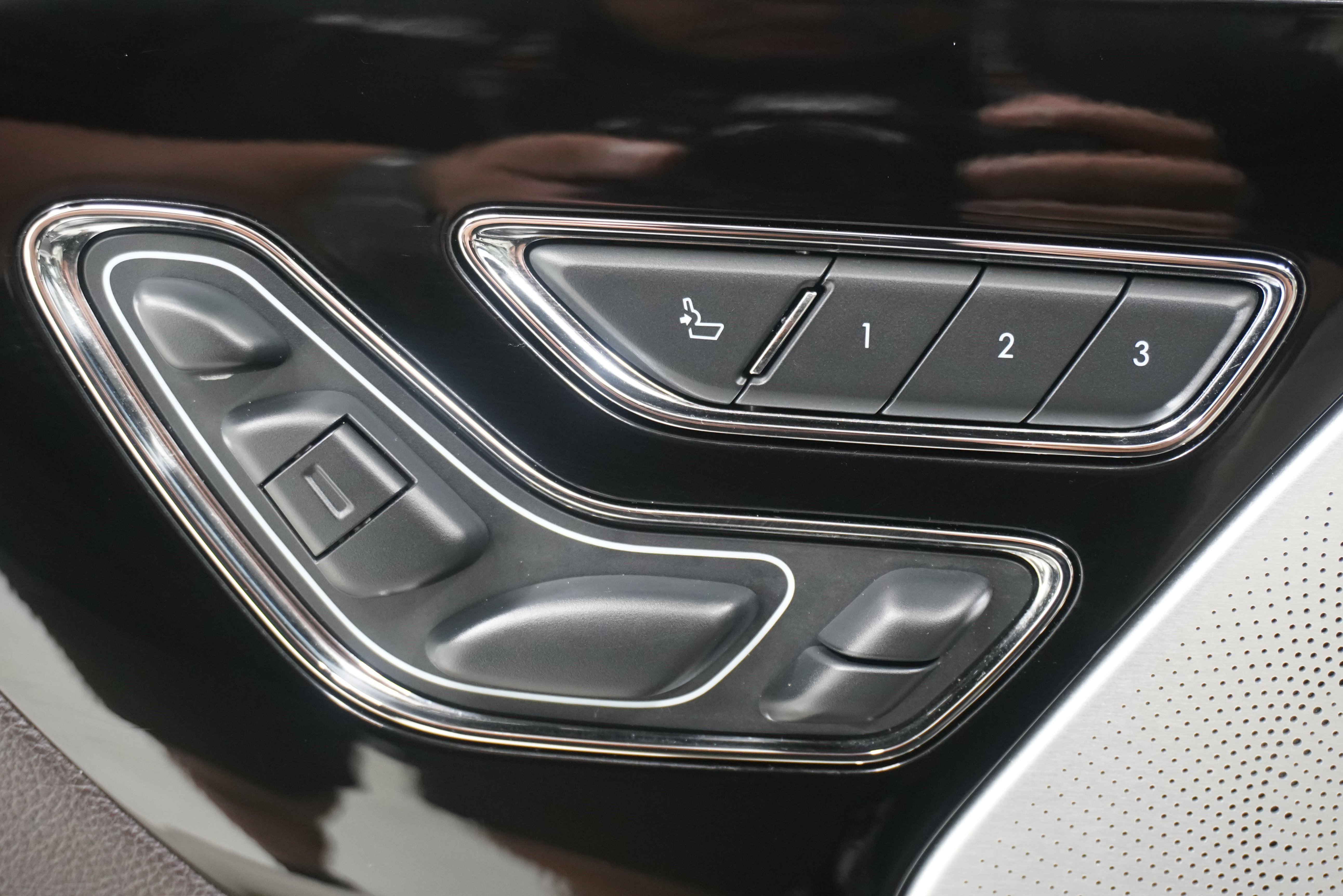 Used 2020 Lincoln Aviator Black Label Grand Touring w/ Class IV Trailer Tow Package AWD/4WD image 16