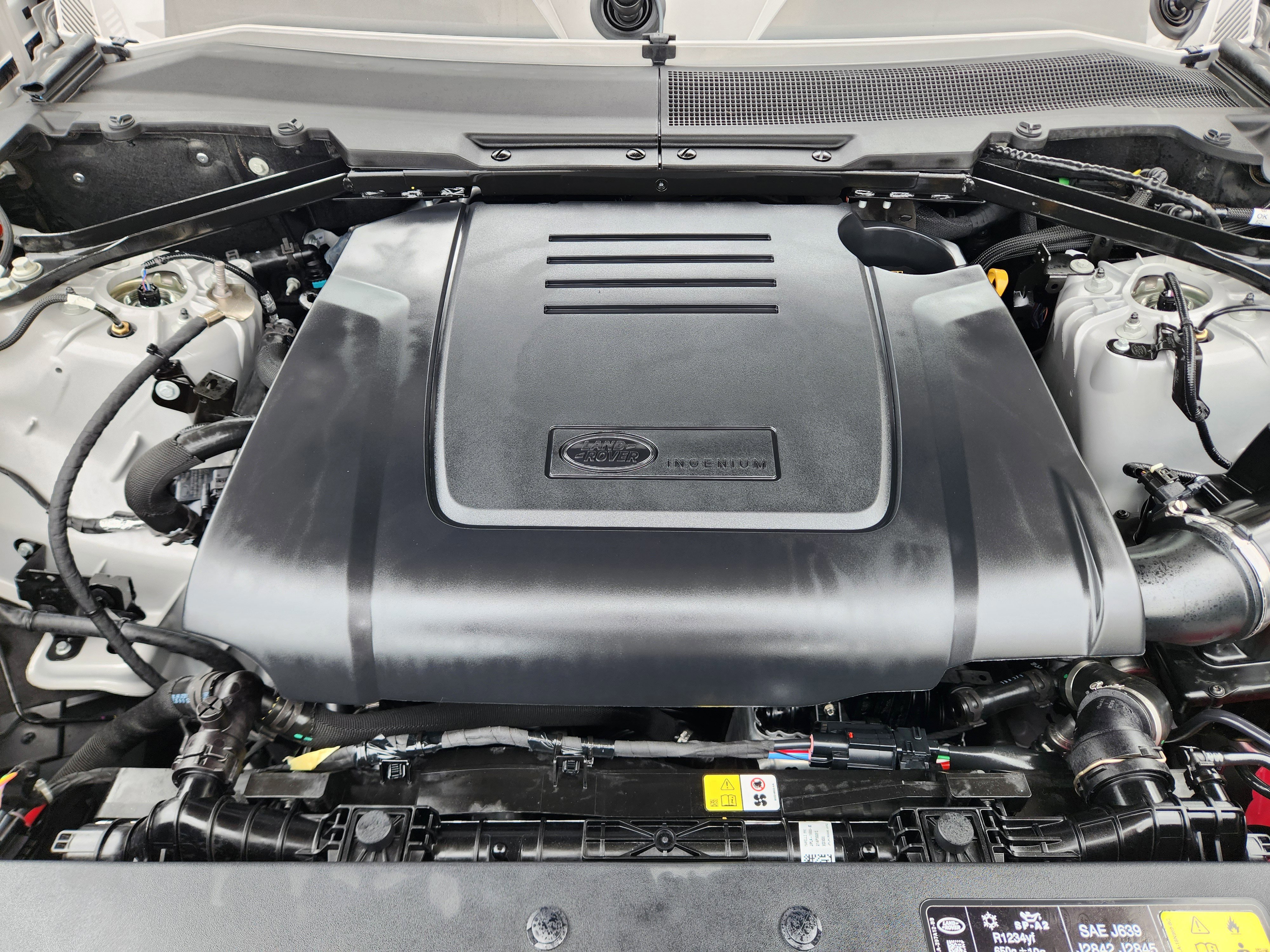 New 2026 Land Rover Defender 110 S AWD/4WD image 27