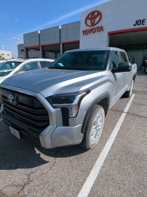 Used 2025 Toyota Tundra SR5 w/ SR5 Premium Package image 13
