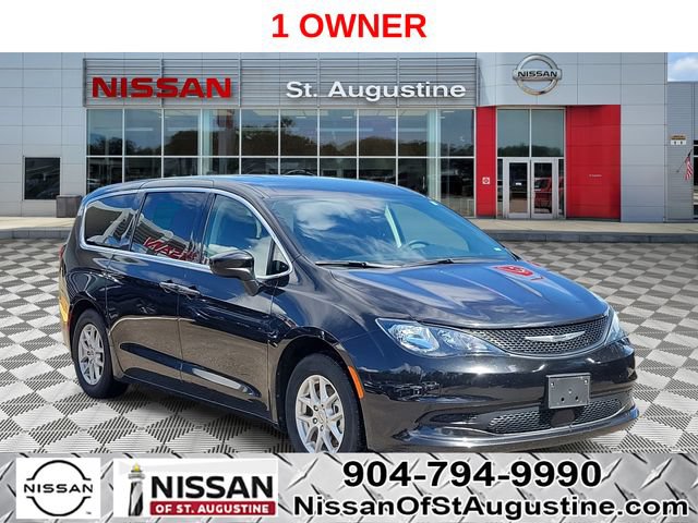 Used 2023 Chrysler Voyager LX FWD image 1