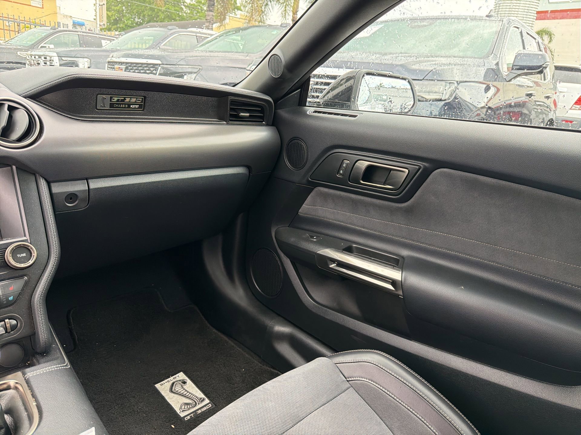 Used 2019 Ford Mustang Shelby GT350 w/ Technology Package RWD image 36