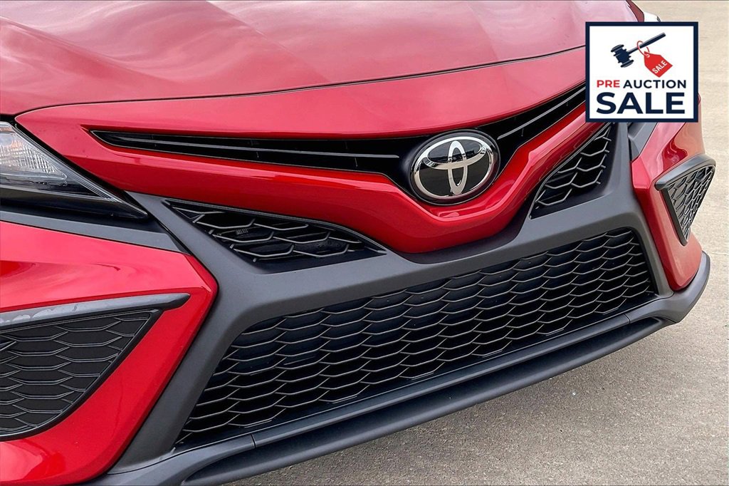Used 2023 Toyota Camry SE image 29