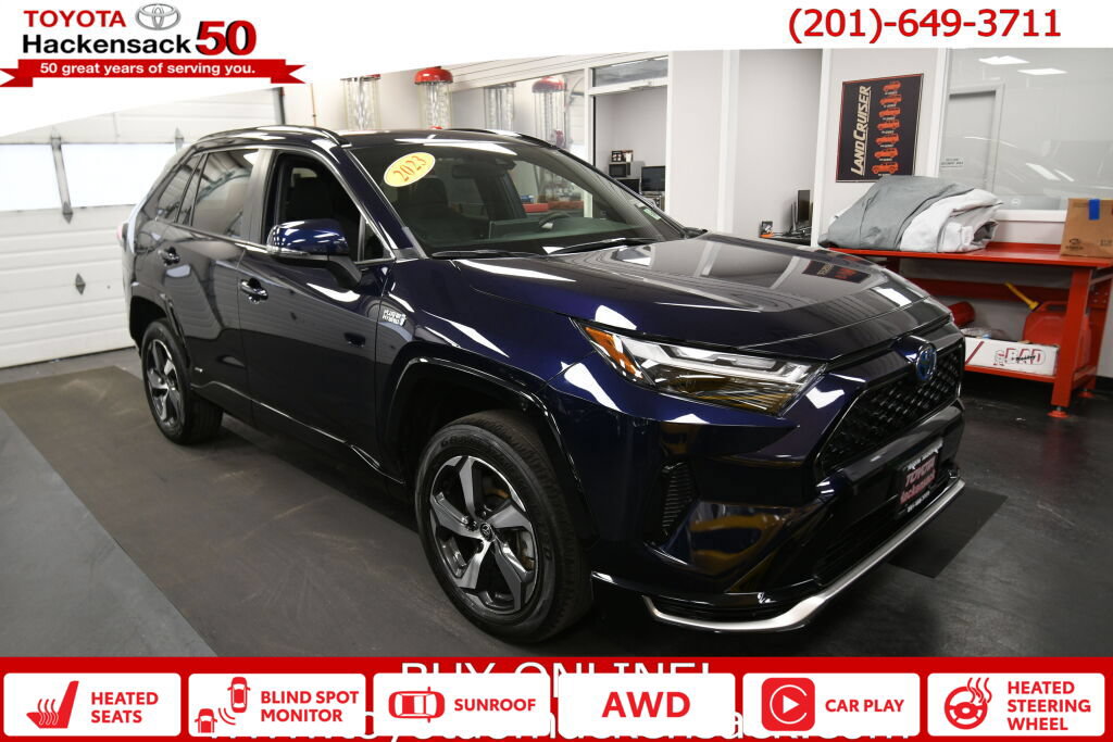 Used 2023 Toyota RAV4 SE w/ Weather & Moonroof Package AWD/4WD image 1