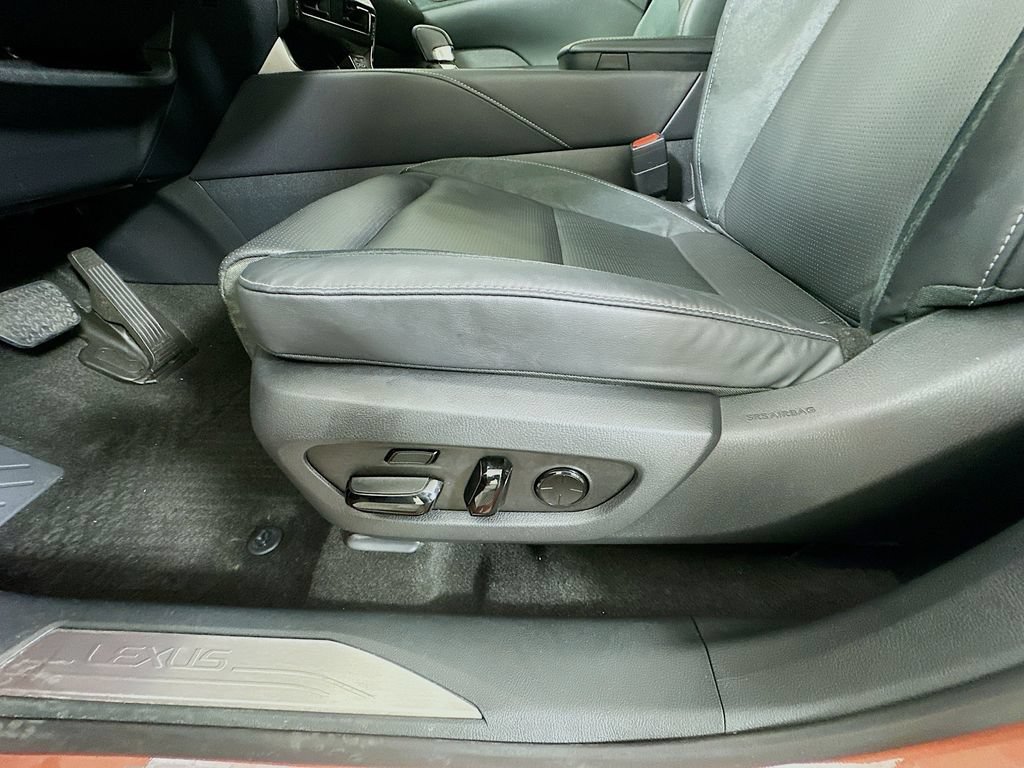 New 2026 Hyundai Venue SEL FWD image 16