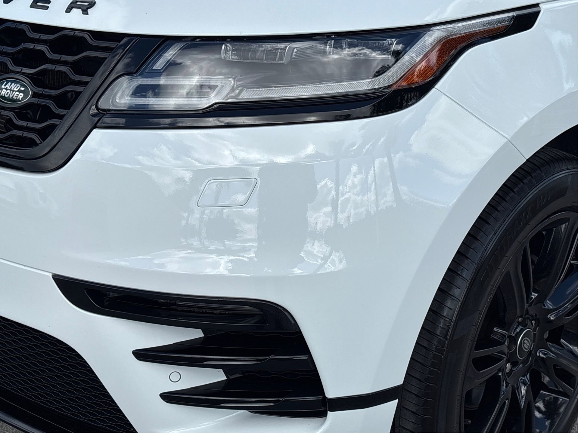 Used 2020 Land Rover Range Rover Velar R-Dynamic S image 14