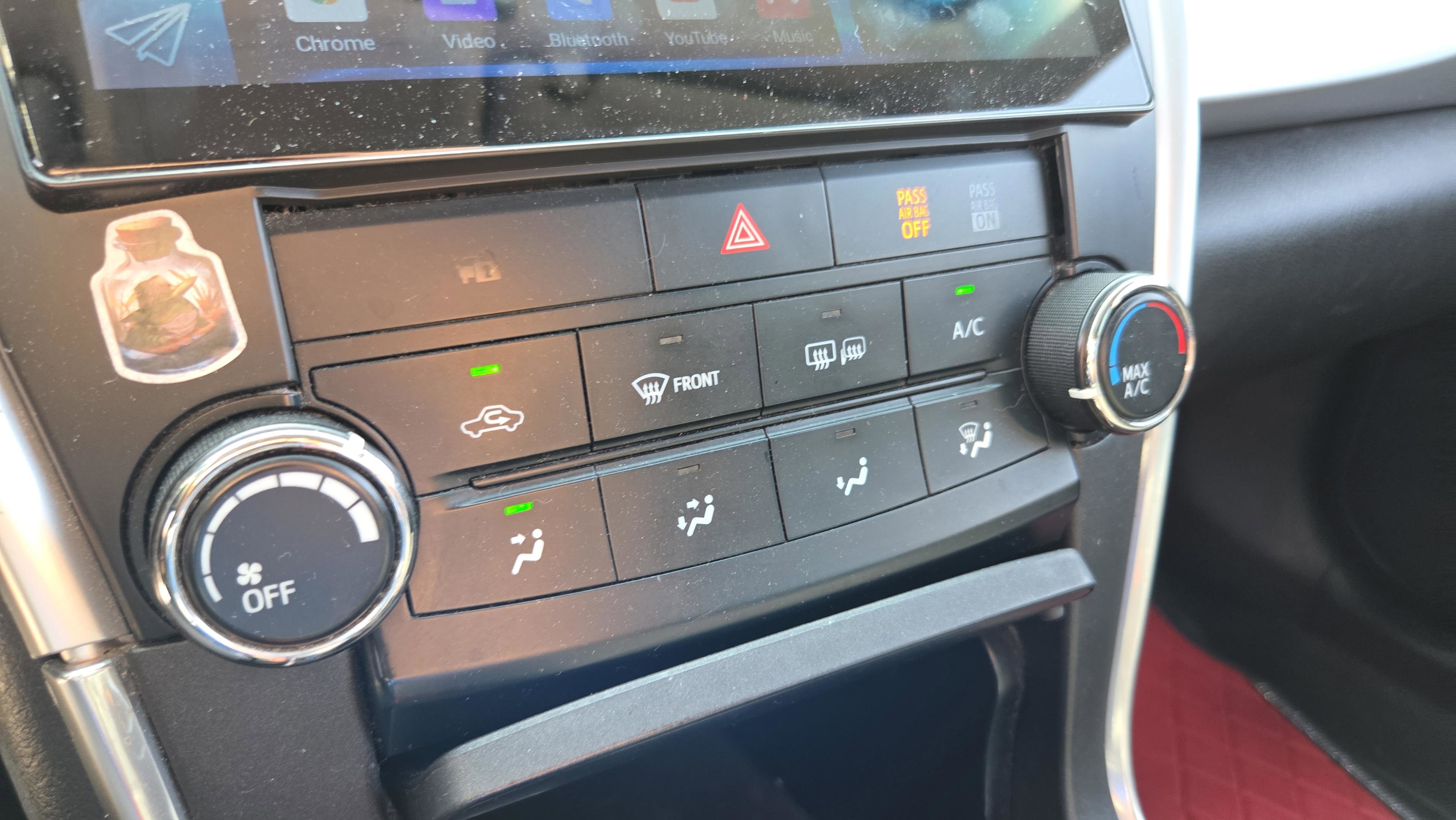 Used 2015 Toyota Camry SE w/ Moonroof Package FWD image 20