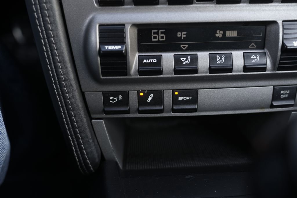 Used 2008 Porsche 911 Carrera S image 57