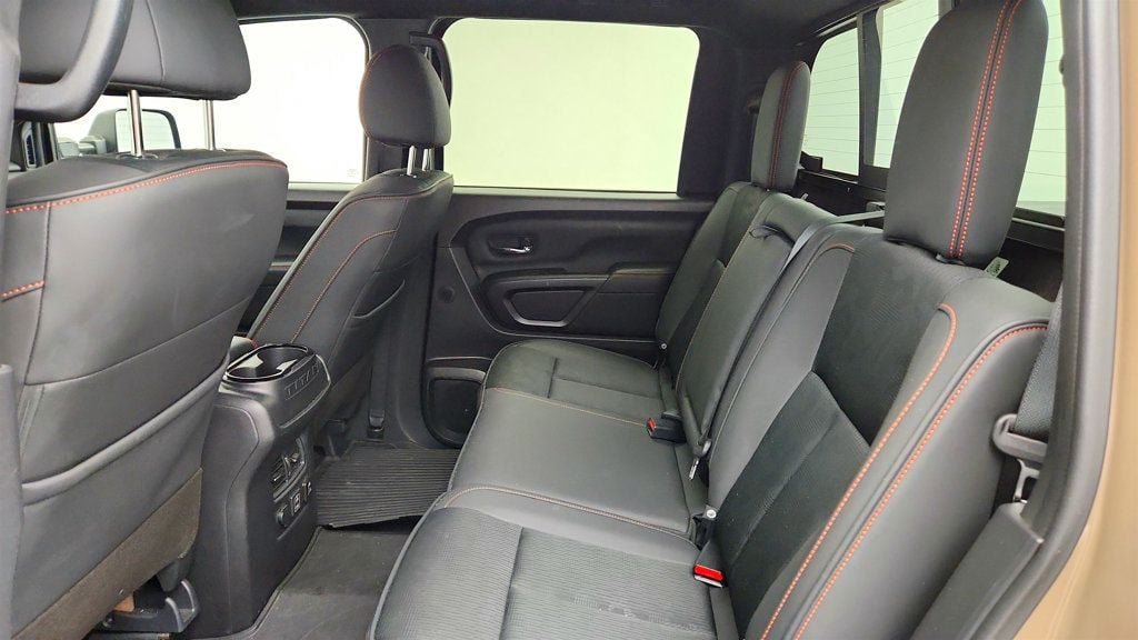 Used 2022 Nissan Titan PRO-4X AWD/4WD image 21
