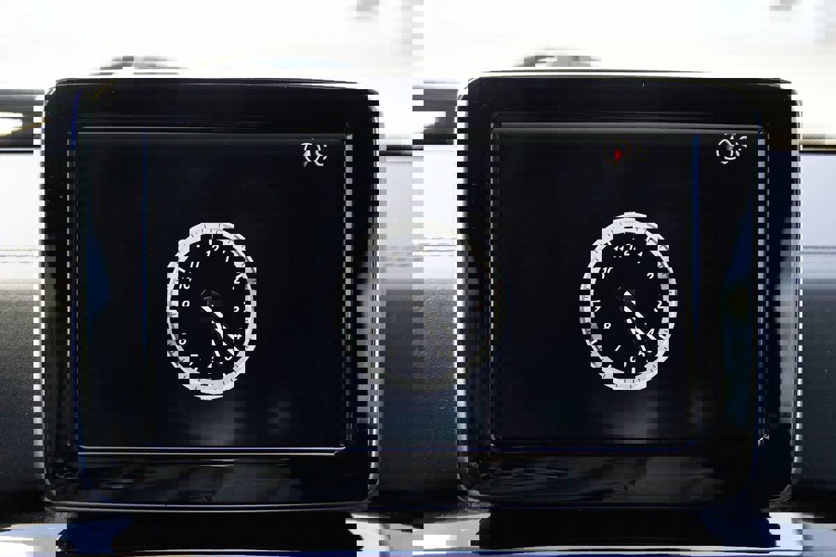 Used 2015 Mercedes-Benz G 63 AMG 4MATIC w/ PA6 Package image 21