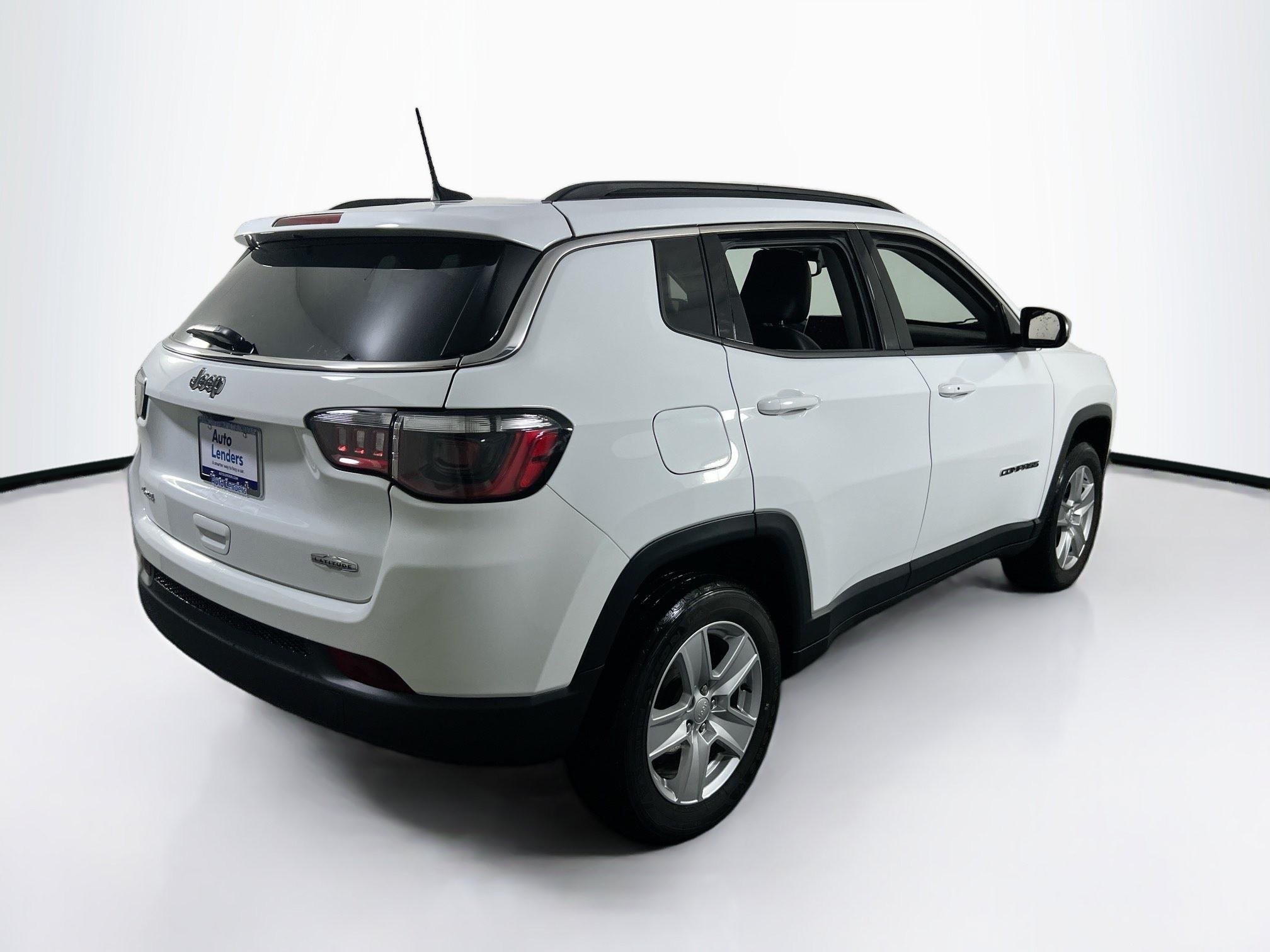 Used 2022 Jeep Compass Latitude AWD/4WD image 5