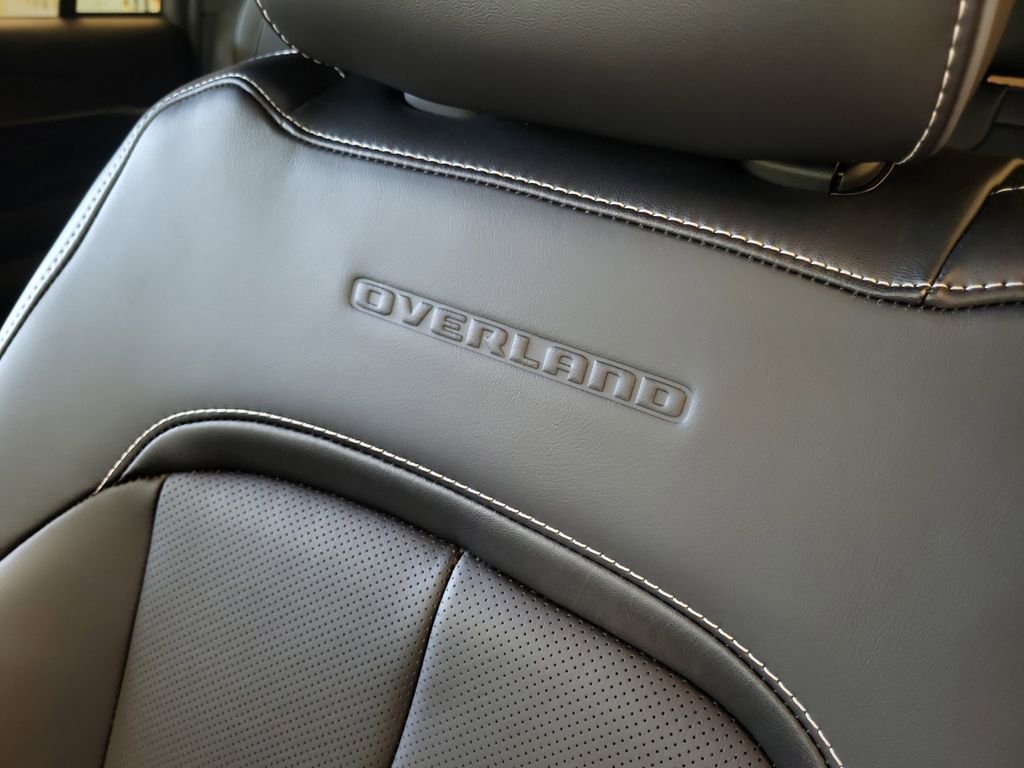 New 2025 Jeep Grand Cherokee Overland w/ Trailer Tow Package image 17