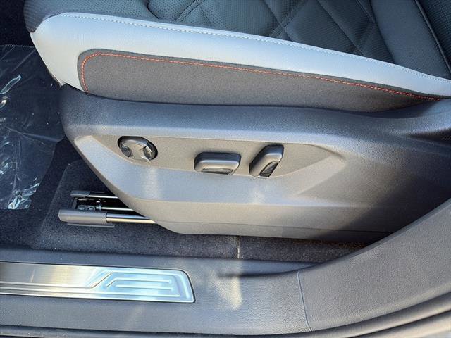 New 2026 Volkswagen Atlas Peak Edition image 16