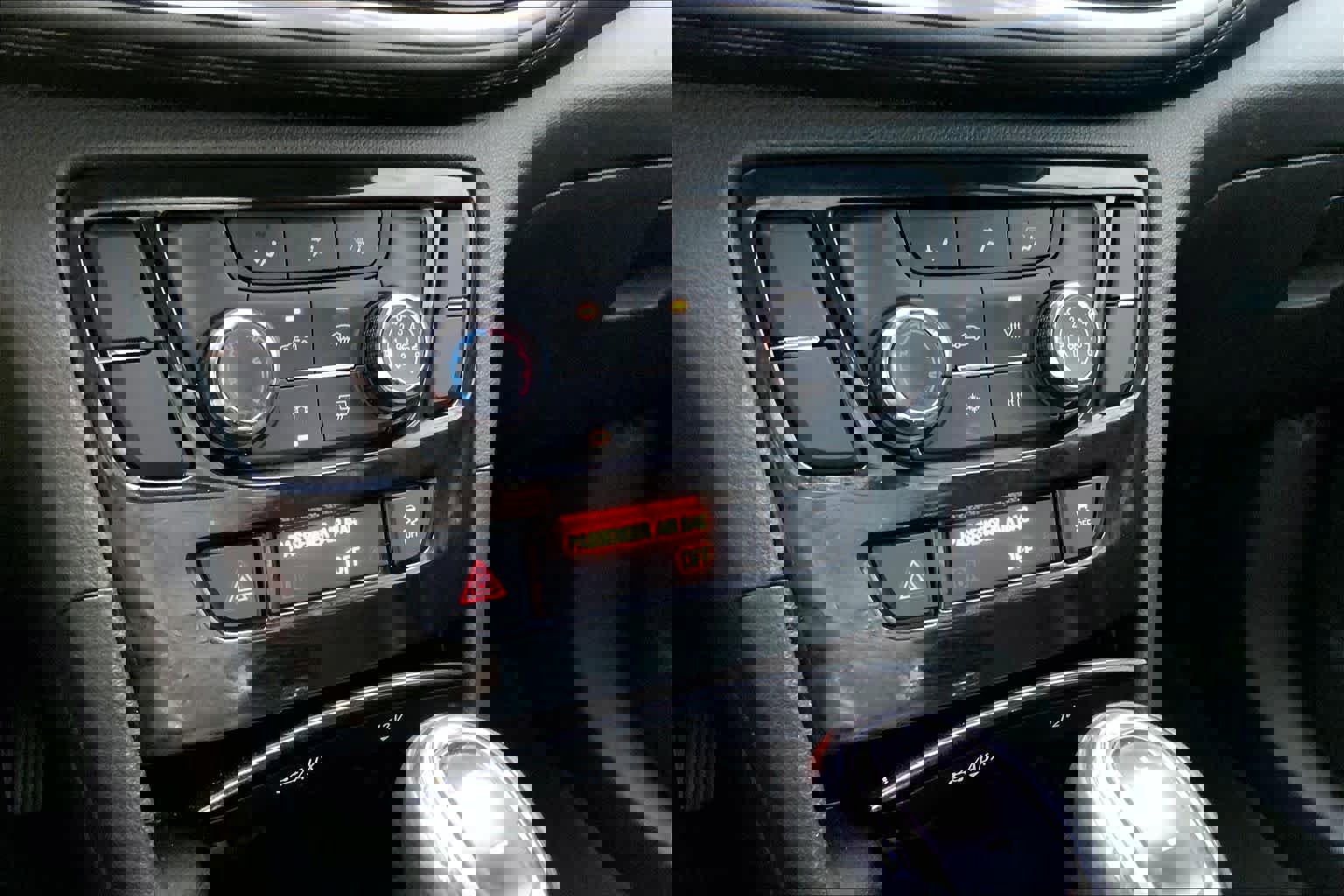 Used 2019 Buick Encore Preferred image 35