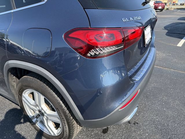 Used 2022 Mercedes-Benz GLA 250 4MATIC image 38