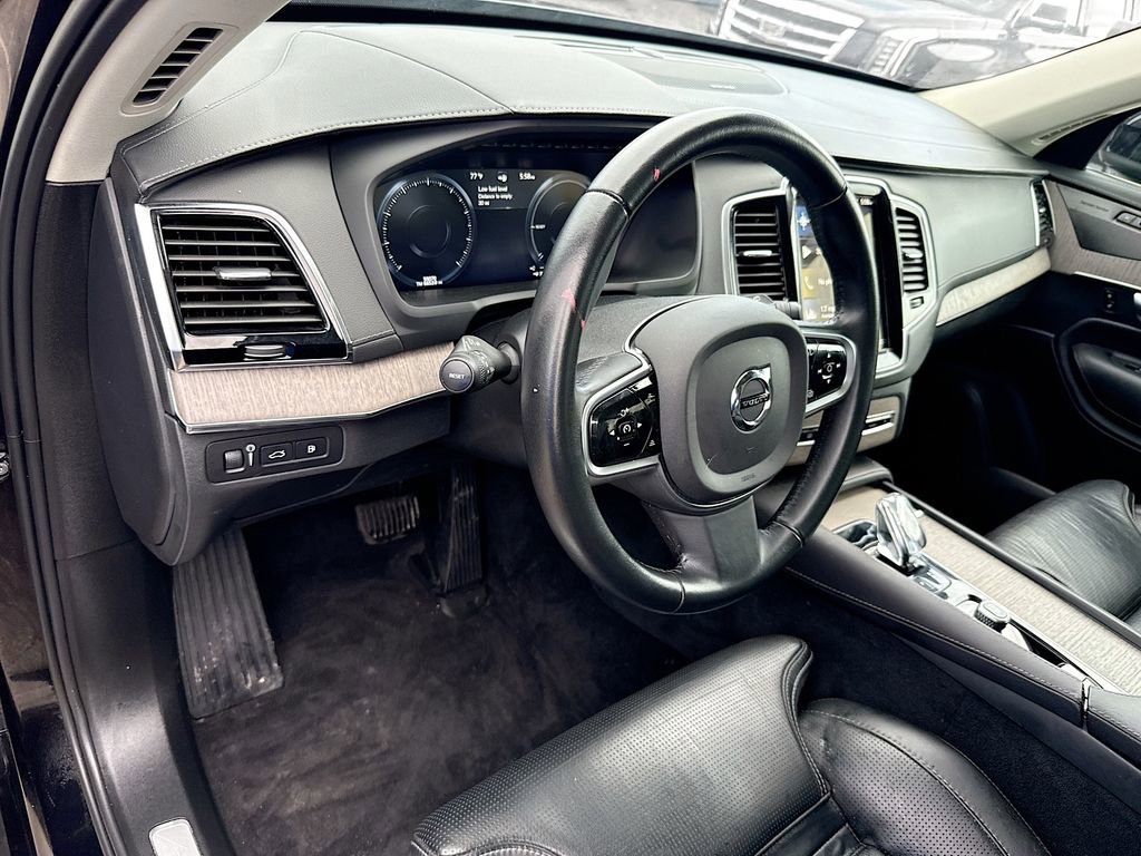 Used 2022 Volvo XC90 T8 Inscription AWD/4WD image 10