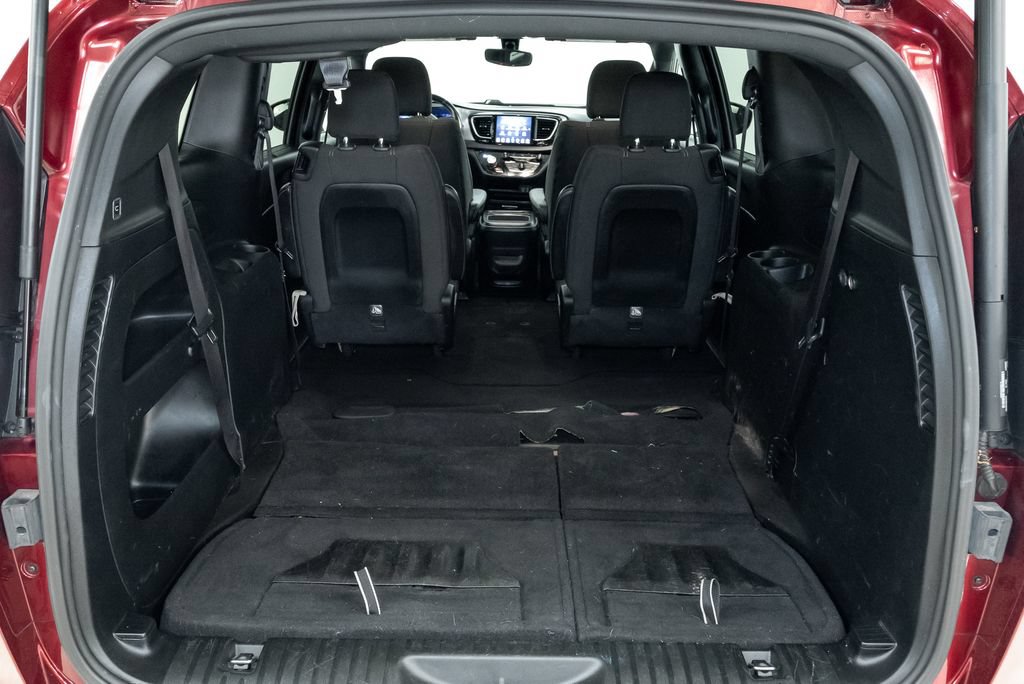 Used 2019 Chrysler Pacifica Touring Plus w/ S Appearance Package FWD image 32
