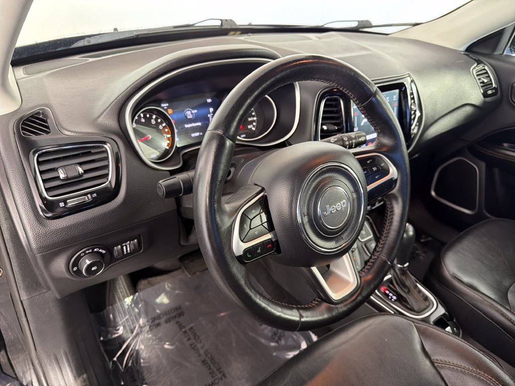 Used 2018 Jeep Compass Limited AWD/4WD image 13