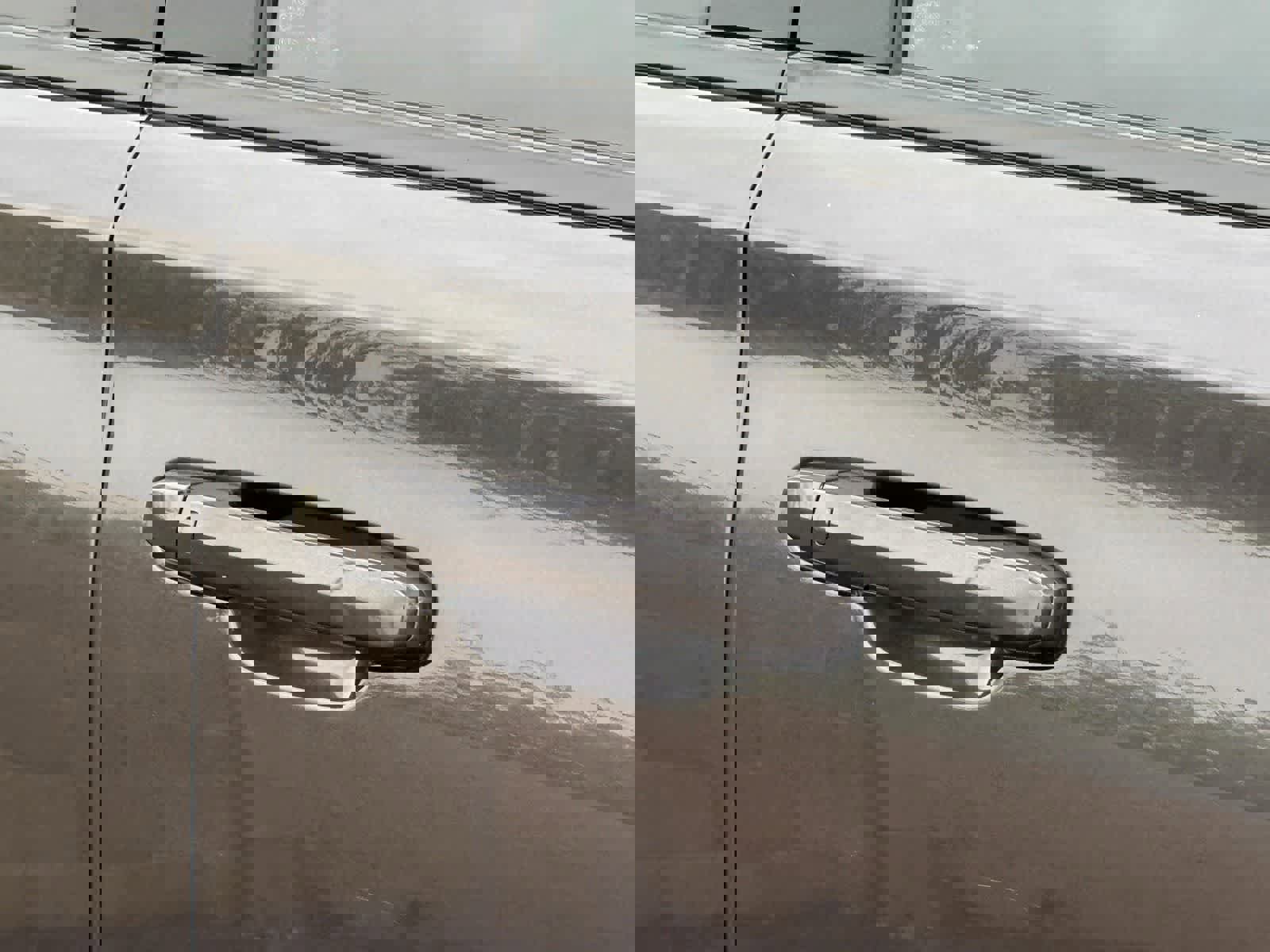 Used 2016 Cadillac Escalade Luxury image 9